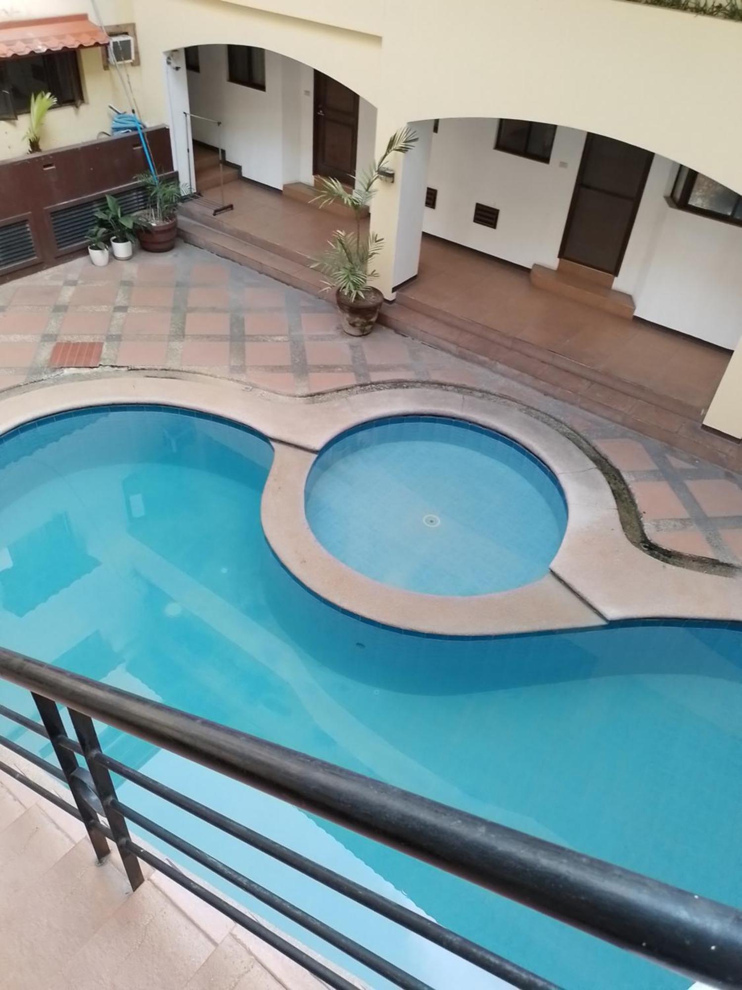 722 Metropolis Tower Hotel Bantud Hacienda Kültér fotó